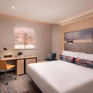 Aloft King Room